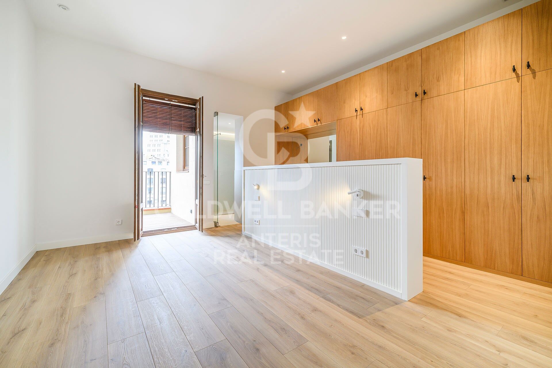 Exclusive duplex penthouse with terrace next to Paseo de Gracia