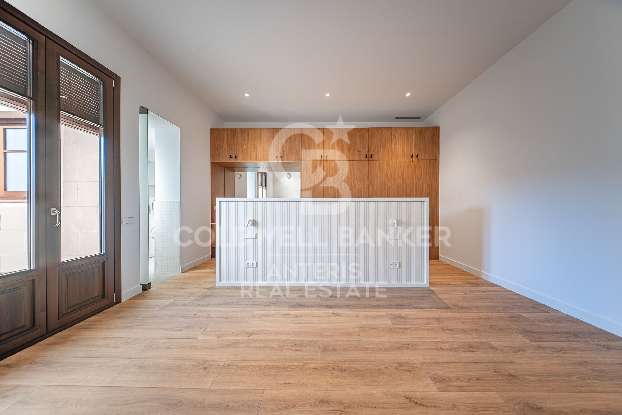 Exclusivo ático dúplex con terraza junto a Paseo de Gracia