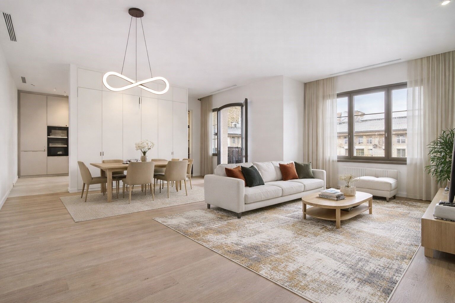 Exclusive duplex penthouse with terrace next to Paseo de Gracia