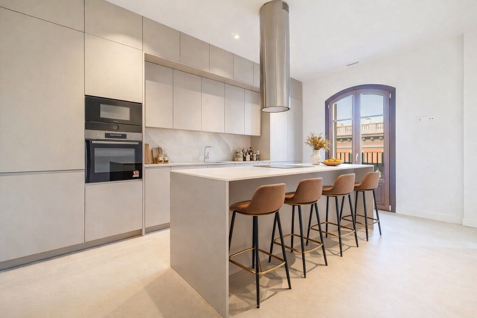 Exclusive duplex penthouse with terrace next to Paseo de Gracia