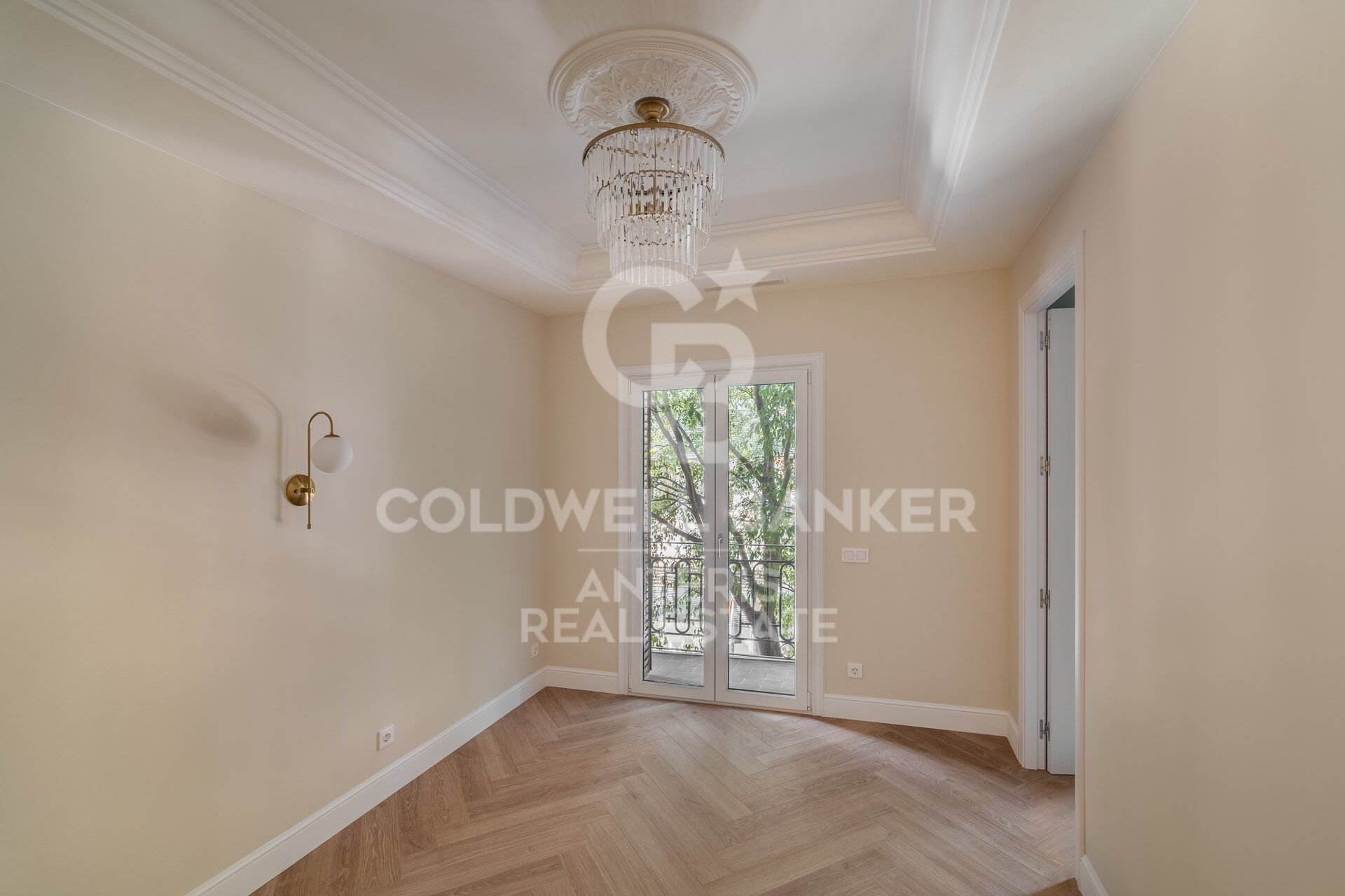 Exclusive renovated apartment in Gràcia