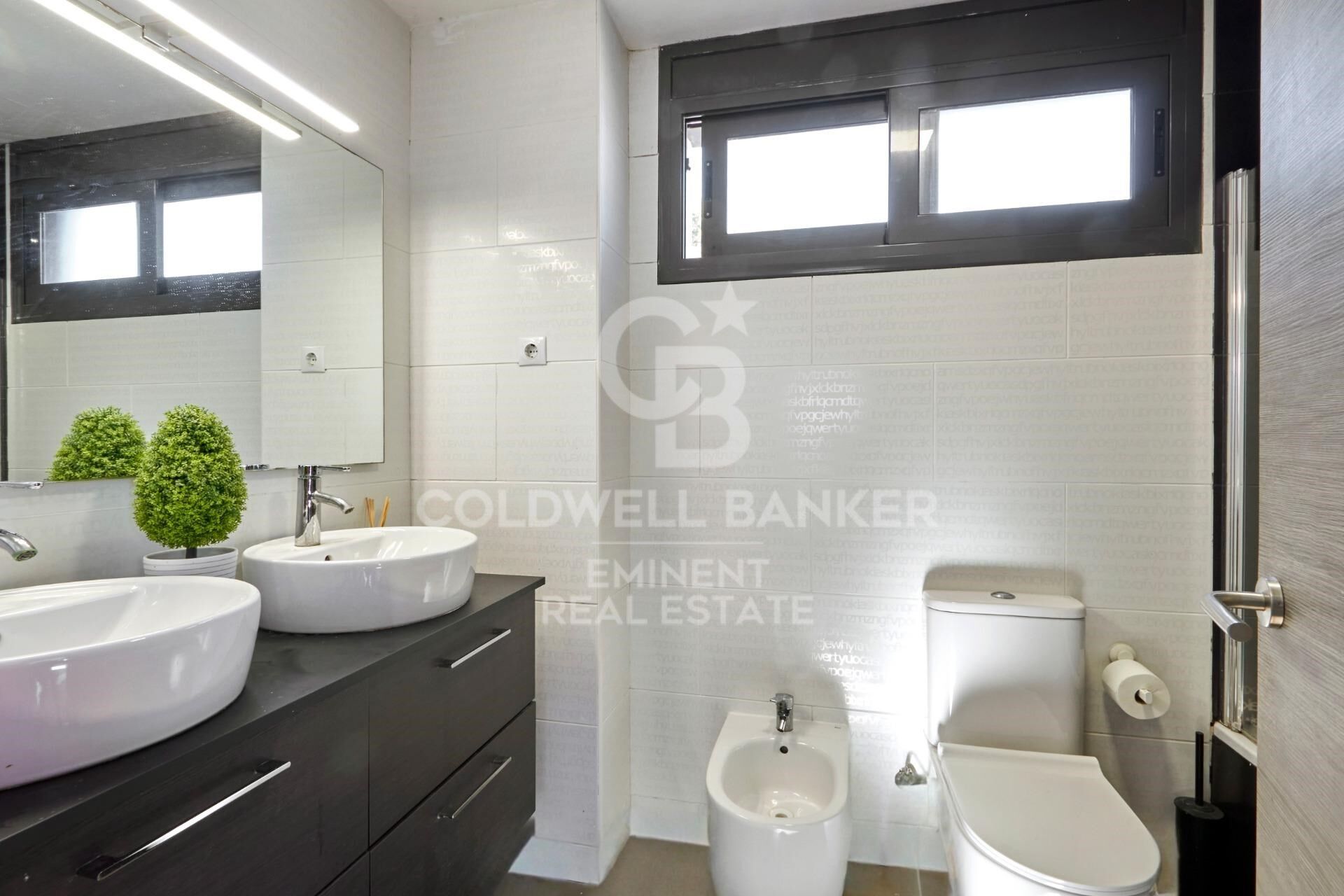 Haus mit 2 Stockwerken 4 Schlafzimmer Verkauf Vallirana