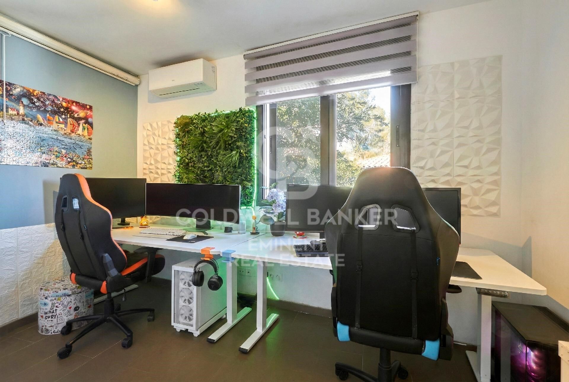 Casa dúplex independiente en centro de Vallirana