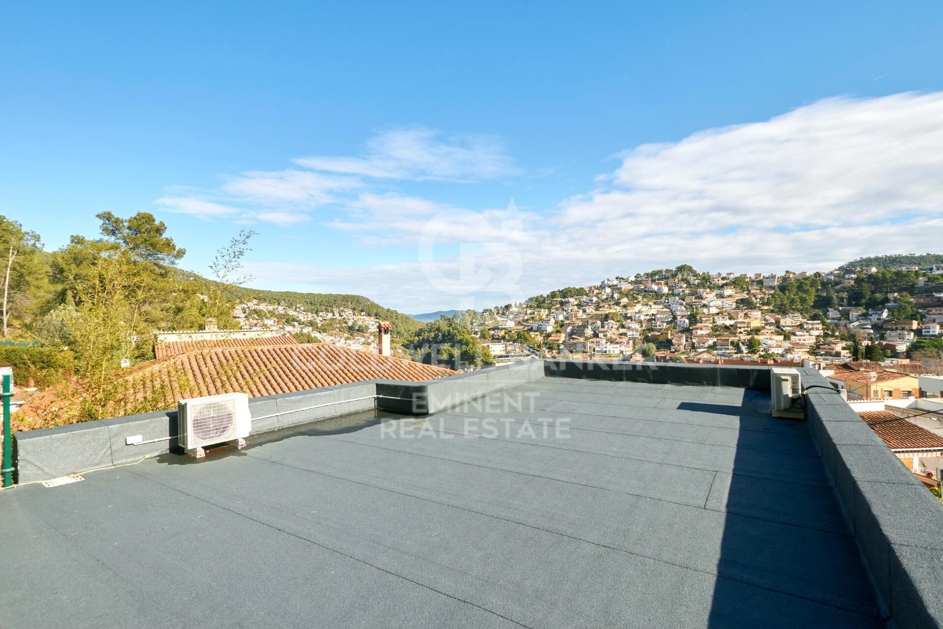 Duplex House 4 Bedrooms Sale Vallirana