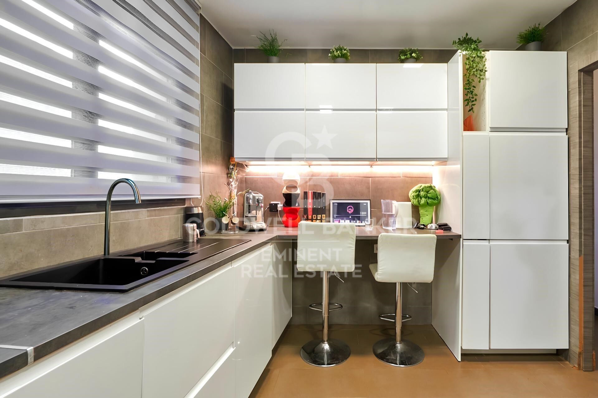 Casa dúplex independiente en centro de Vallirana