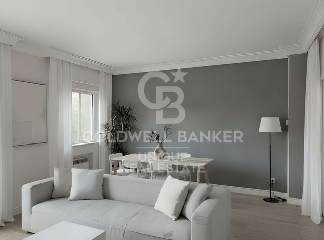 Penthouse with terrace in Goya, Madrid