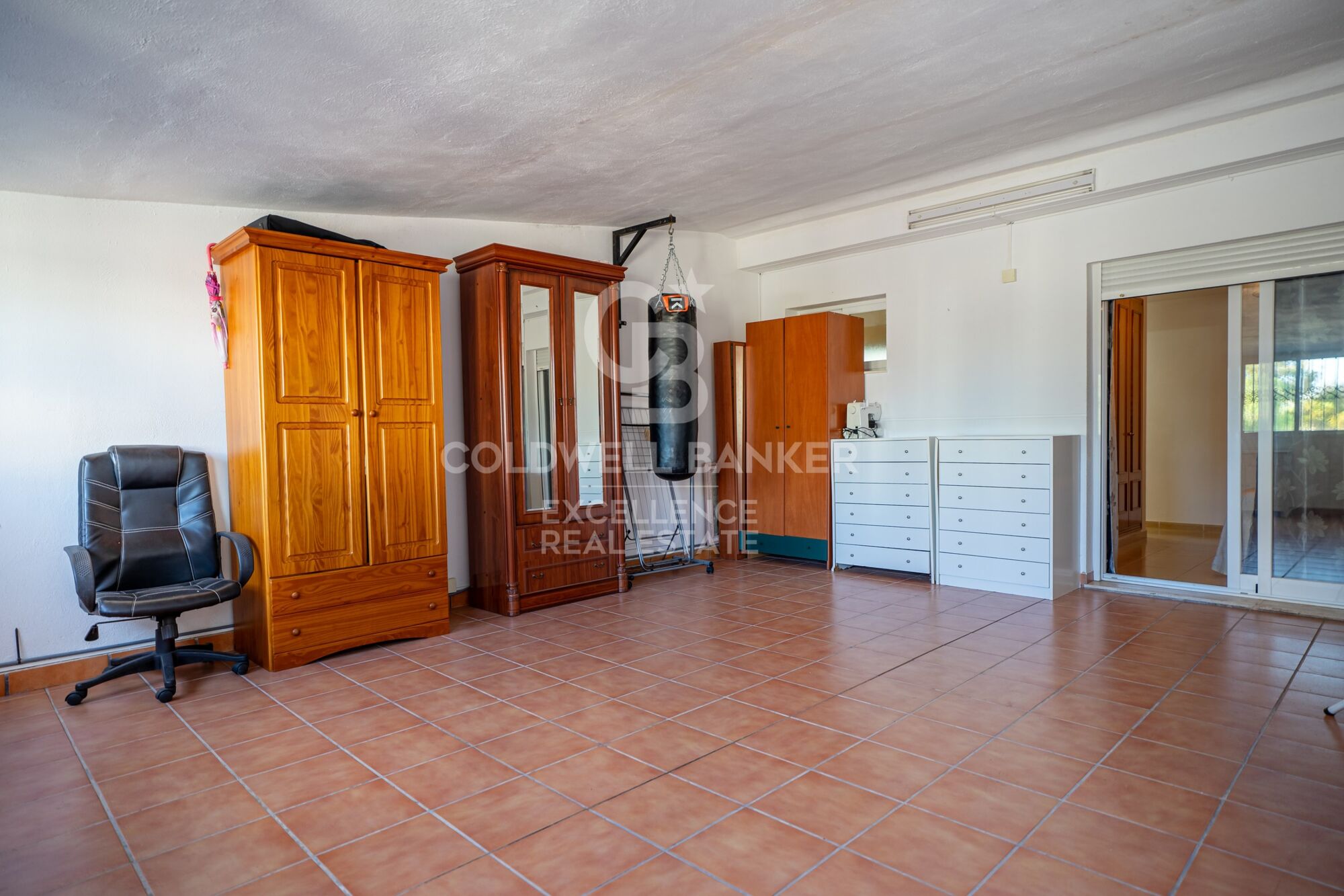 Amplia vivienda adosada de 198 m2 en Benadresa, Castellón