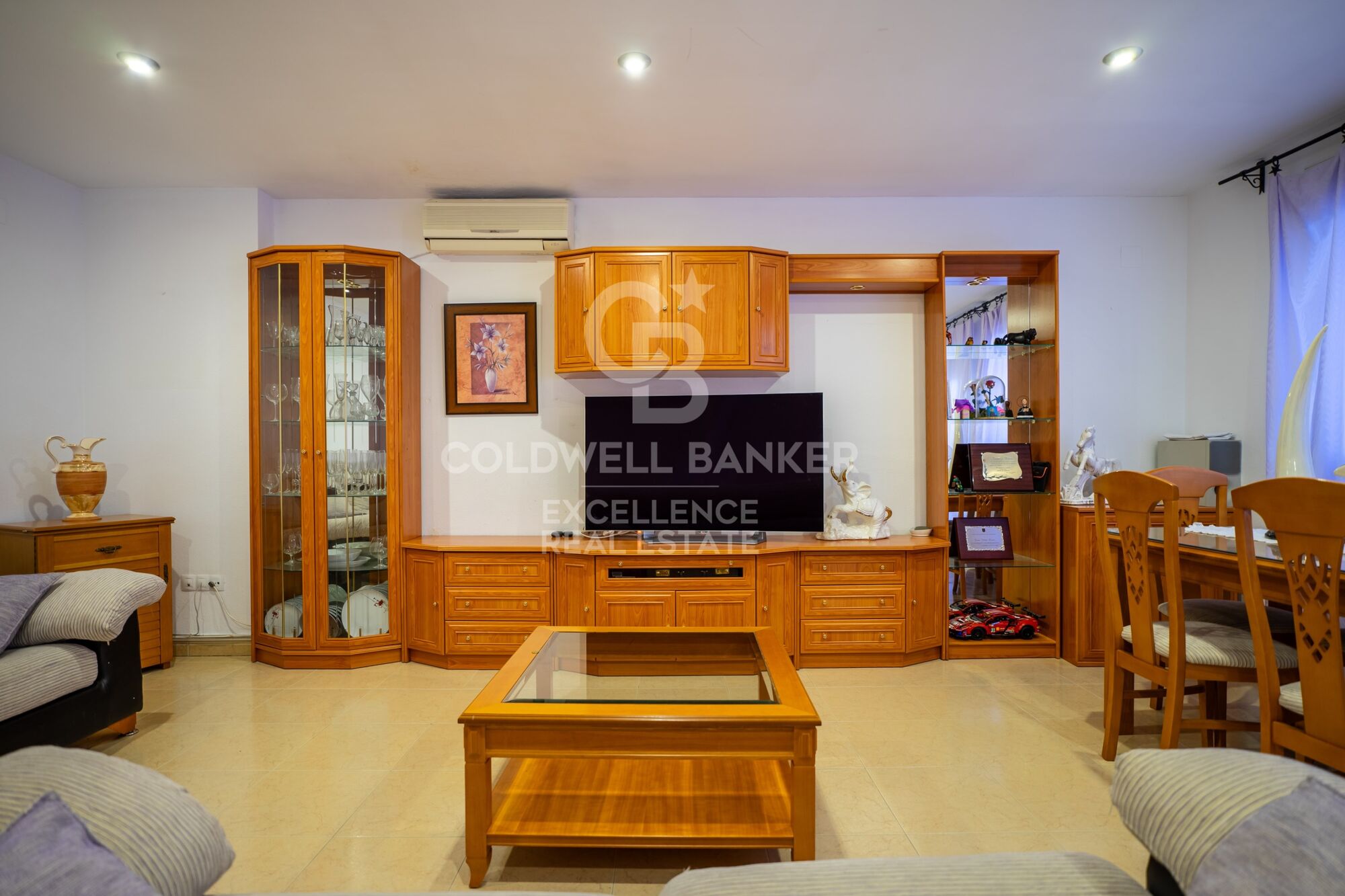 Amplia vivienda adosada de 198 m2 en Benadresa, Castellón