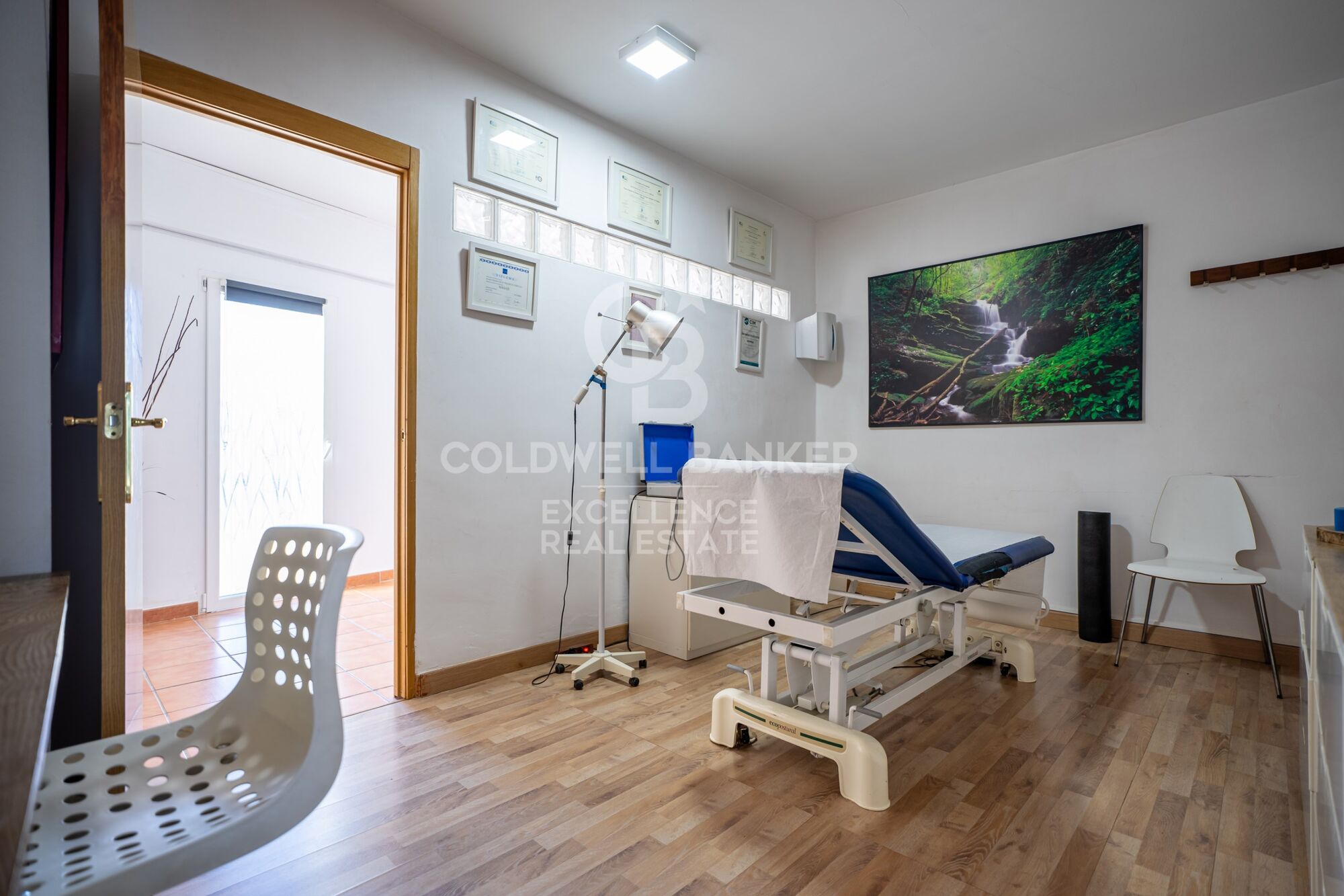 Amplia vivienda adosada de 198 m2 en Benadresa, Castellón