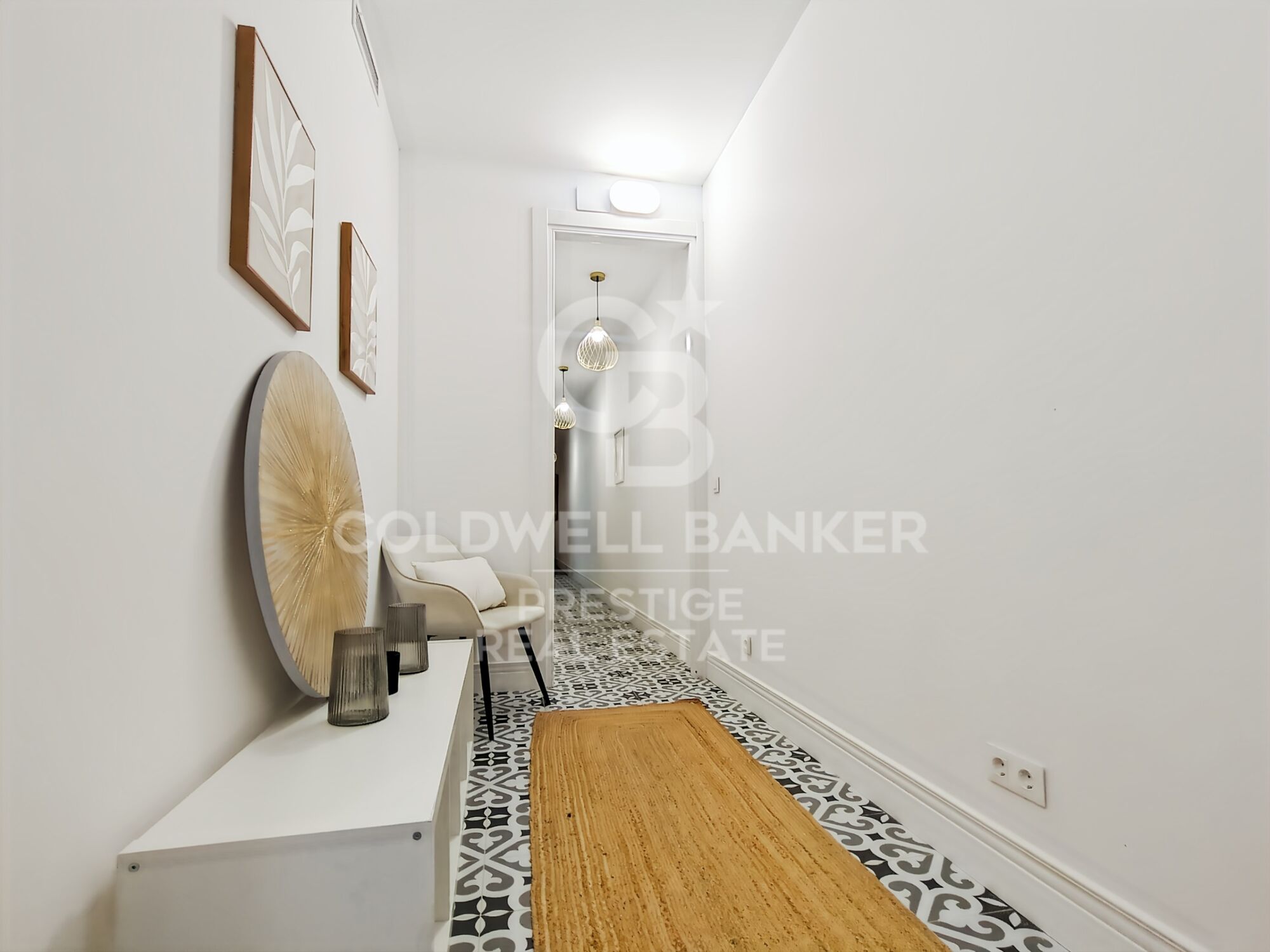 Piso con suelos originales y volta catalana en el Eixample, Barcelona