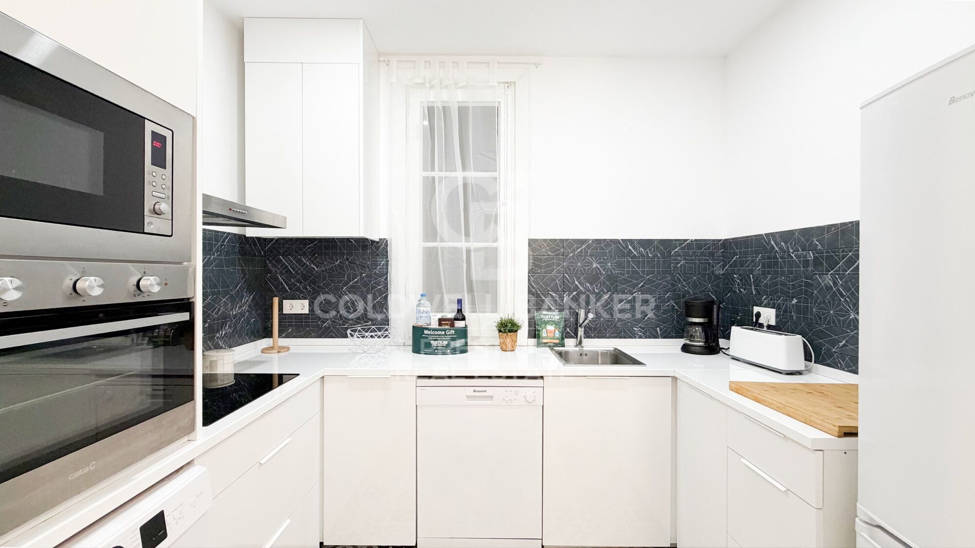 Wohnung mit originalen Bodenbelägen und katalanischer Gewölbedecke. Eixample, Barcelona