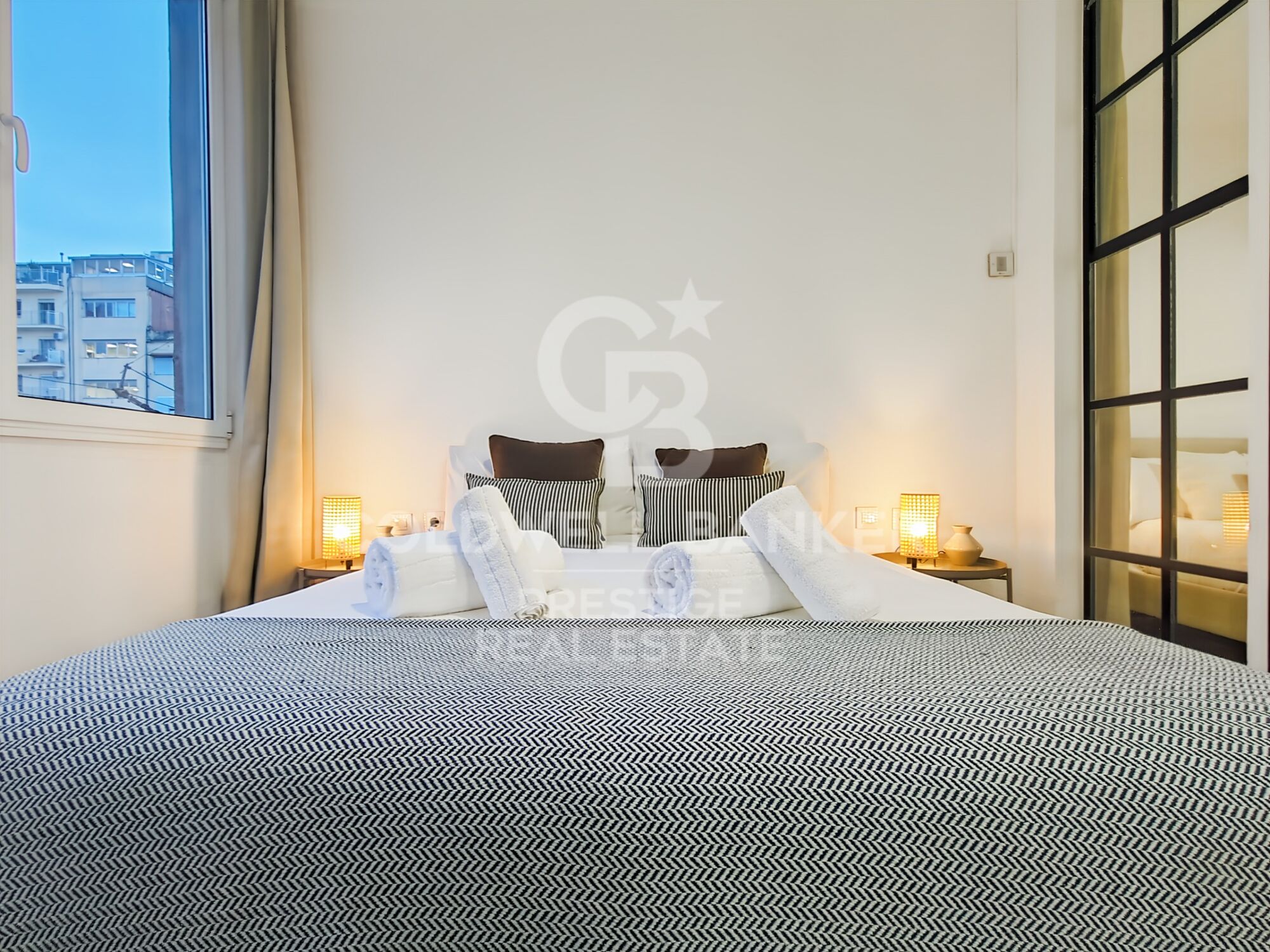 Apartment with original floors and Catalan vaulted ceiling in Eixample, Barcelona