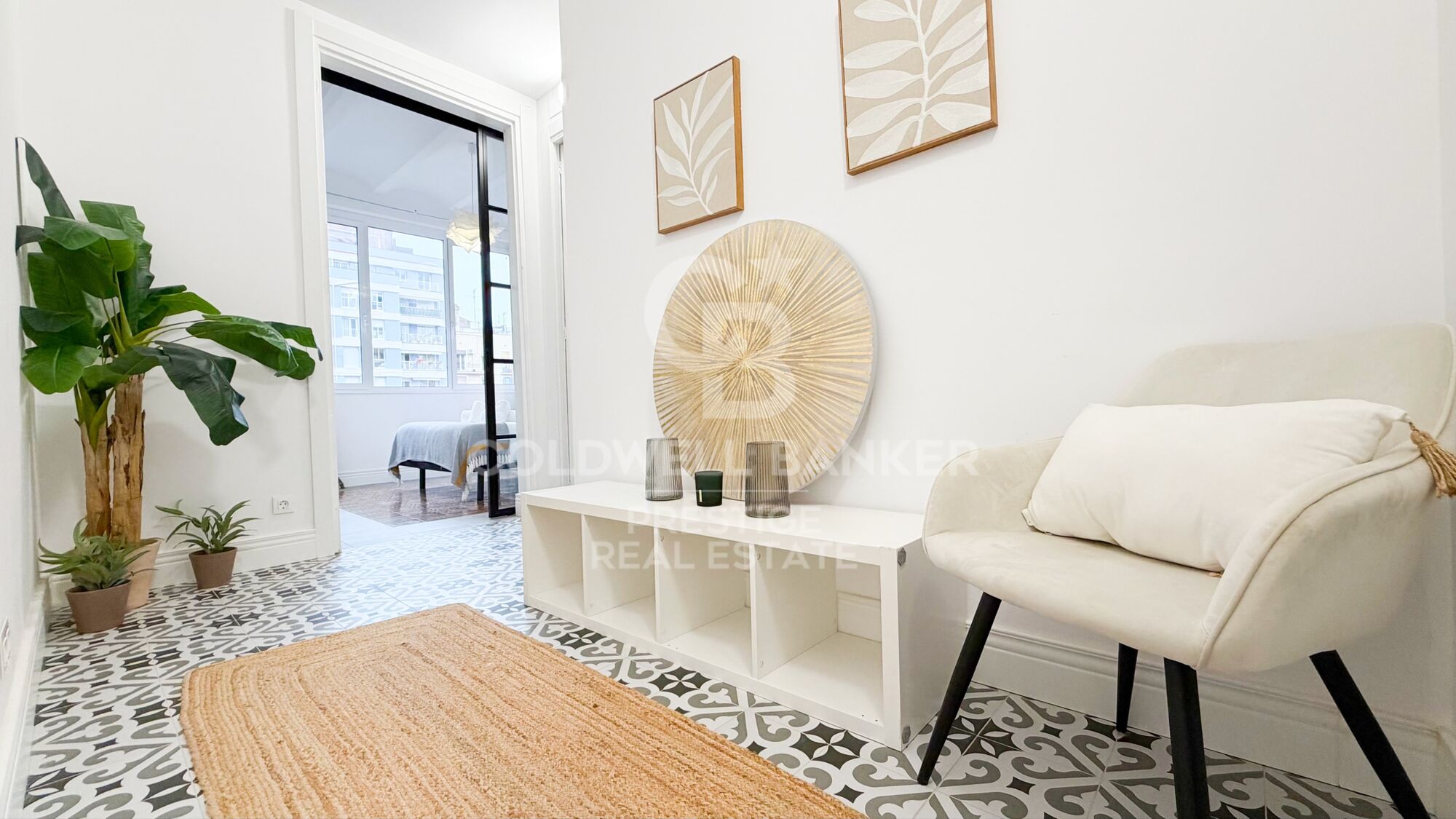 Apartment with original floors and Catalan vaulted ceiling in Eixample, Barcelona