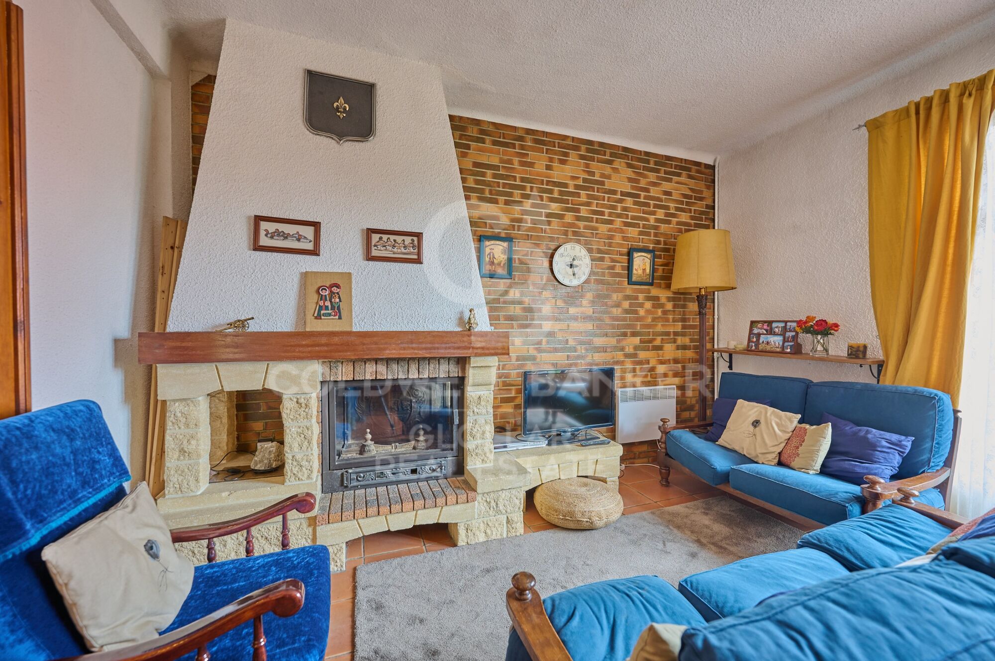 Luminoso apartamento esquinero en el centro de Bourg-Madame