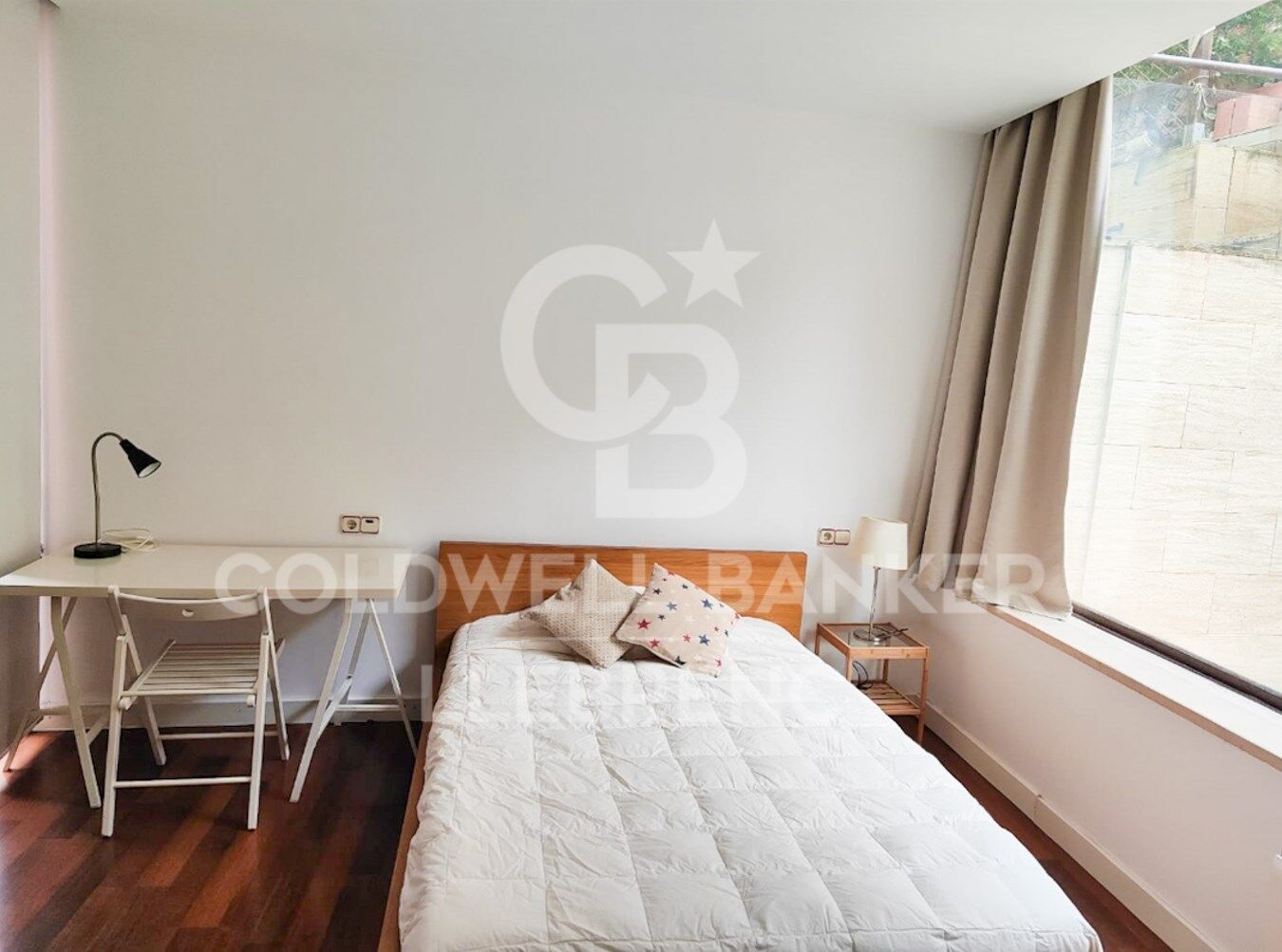 Maison merveilleuse, super lumineuse avec un jardin dans un environnement privilégié