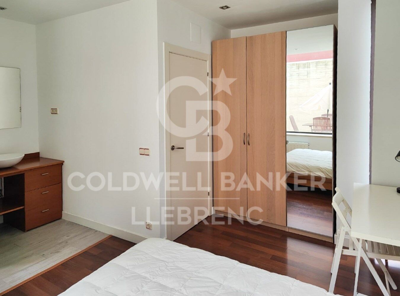 Maison merveilleuse, super lumineuse avec un jardin dans un environnement privilégié