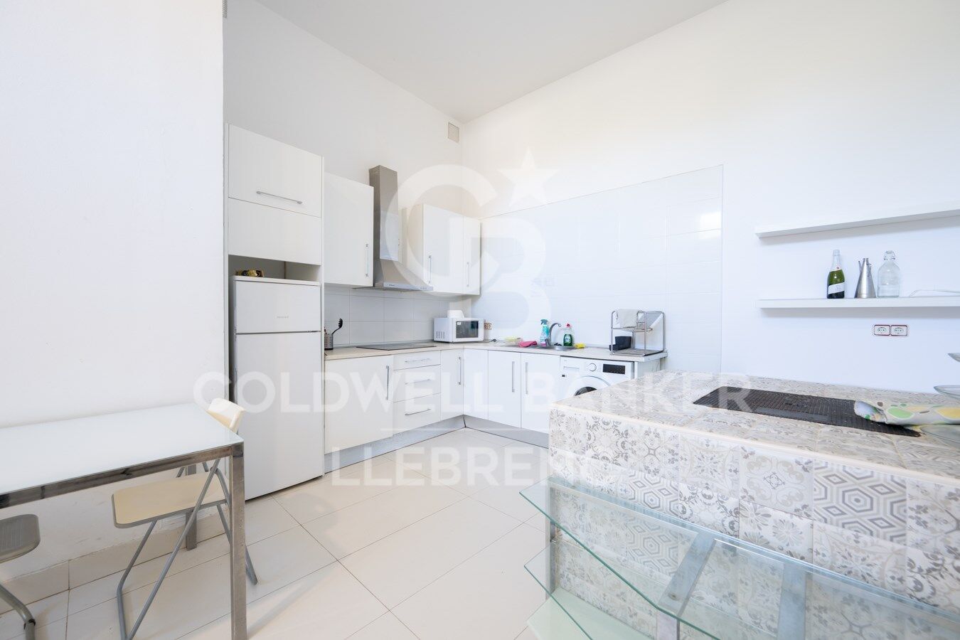 Maison merveilleuse, super lumineuse avec un jardin dans un environnement privilégié