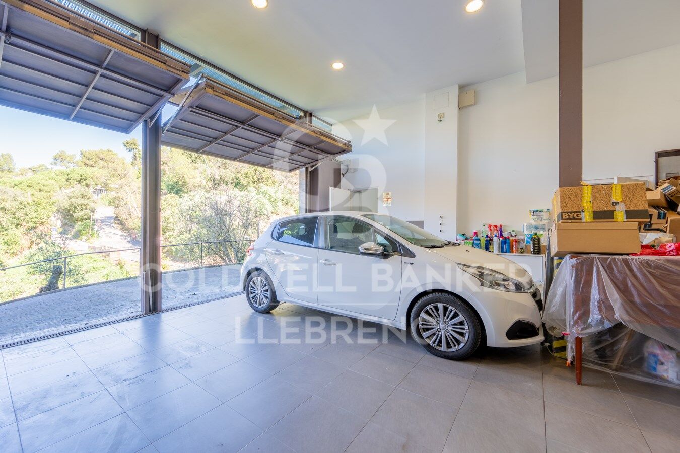 Maison merveilleuse, super lumineuse avec un jardin dans un environnement privilégié