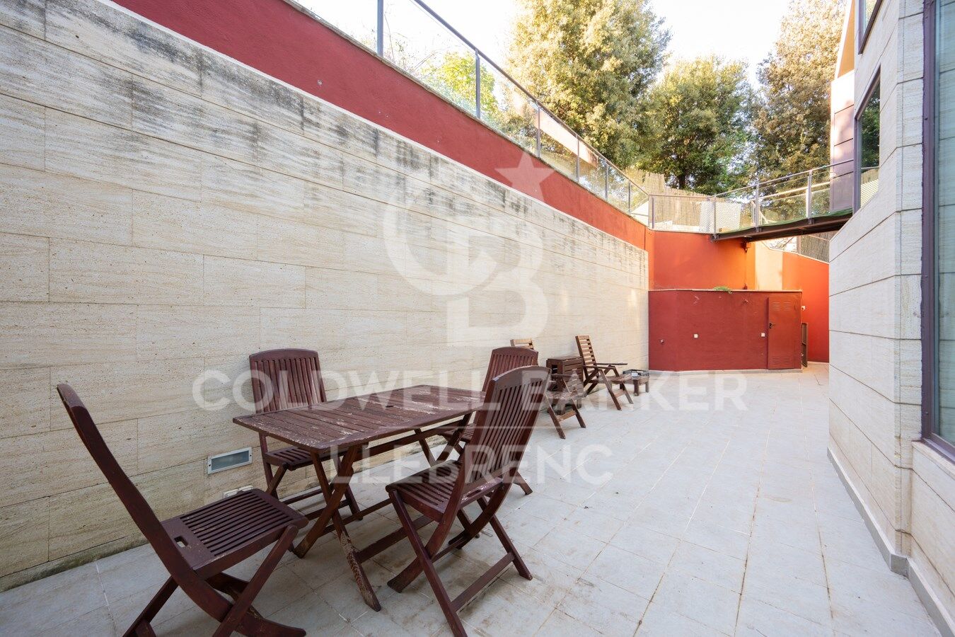 Maison merveilleuse, super lumineuse avec un jardin dans un environnement privilégié