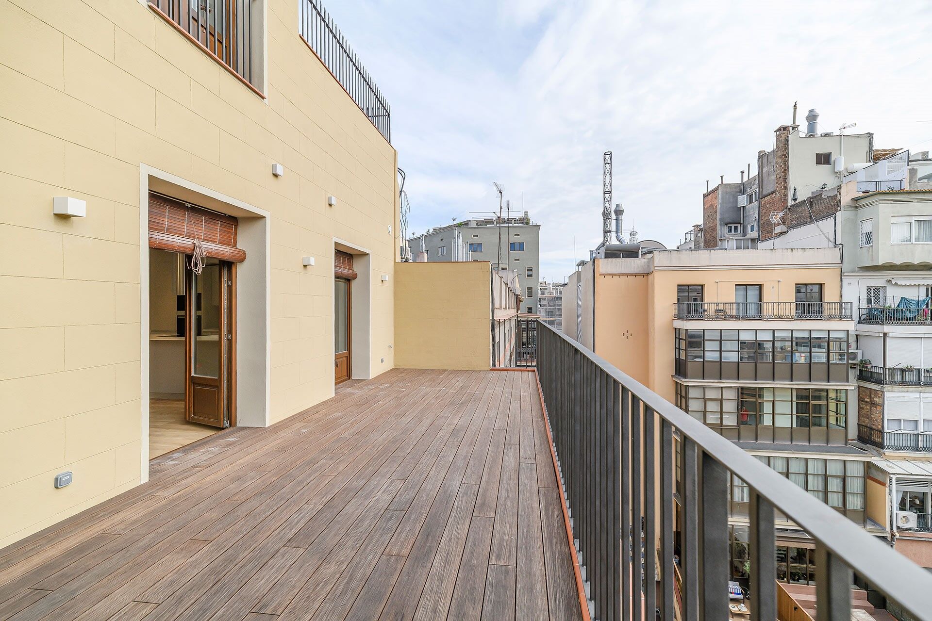 Exclusive penthouse with terrace in Dreta de l'Eixample