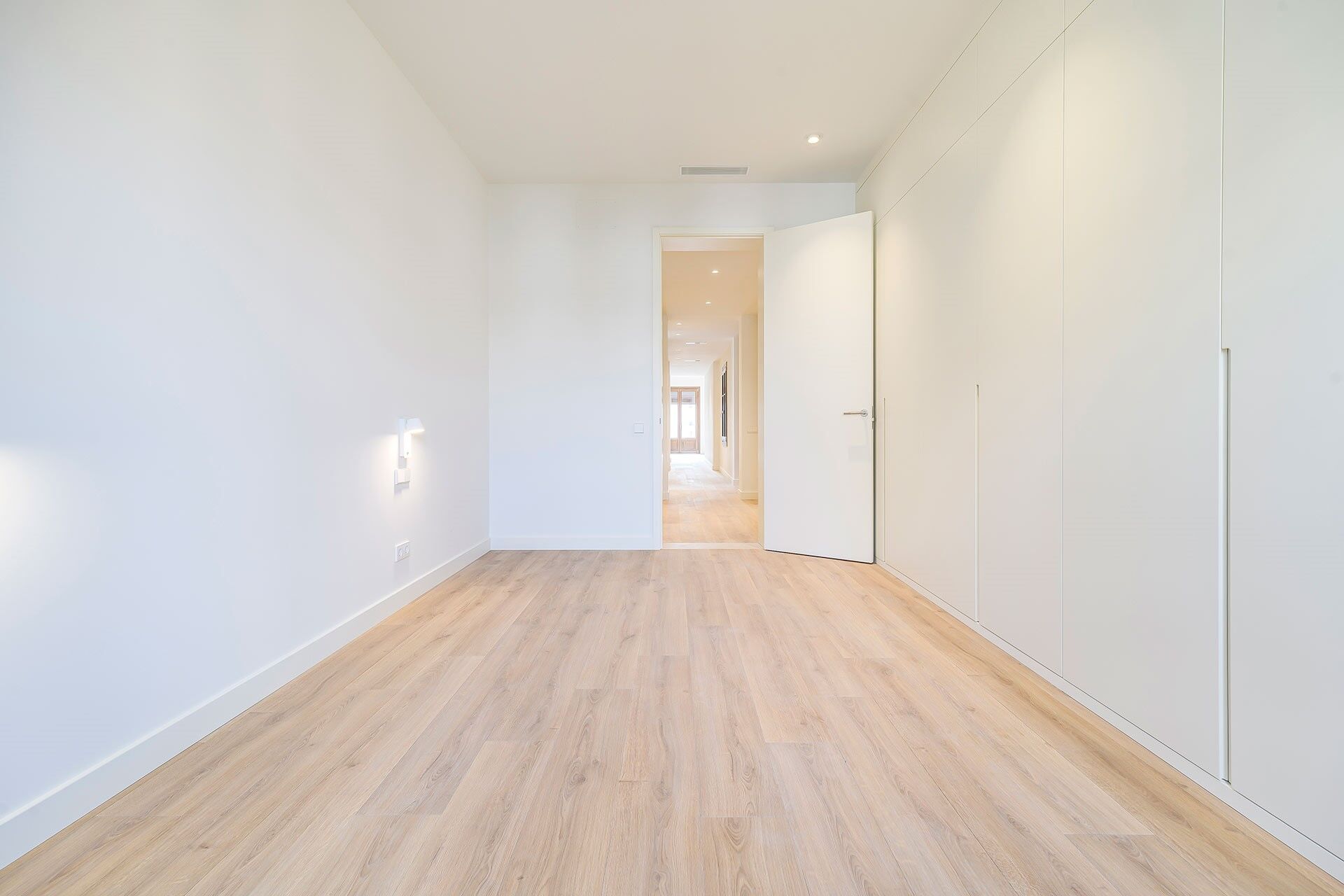 Exclusive penthouse with terrace in Dreta de l'Eixample