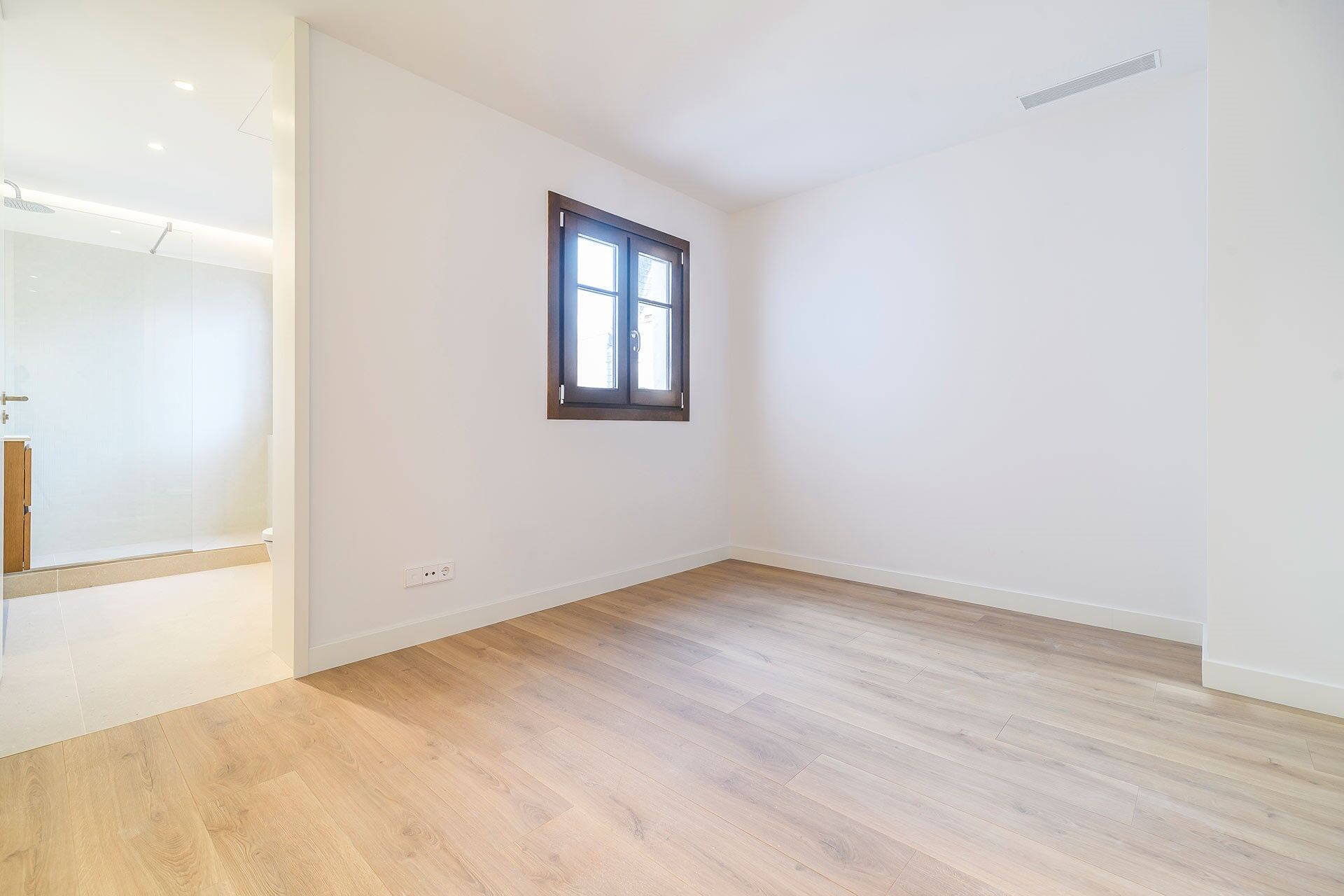 Exclusive penthouse with terrace in Dreta de l'Eixample