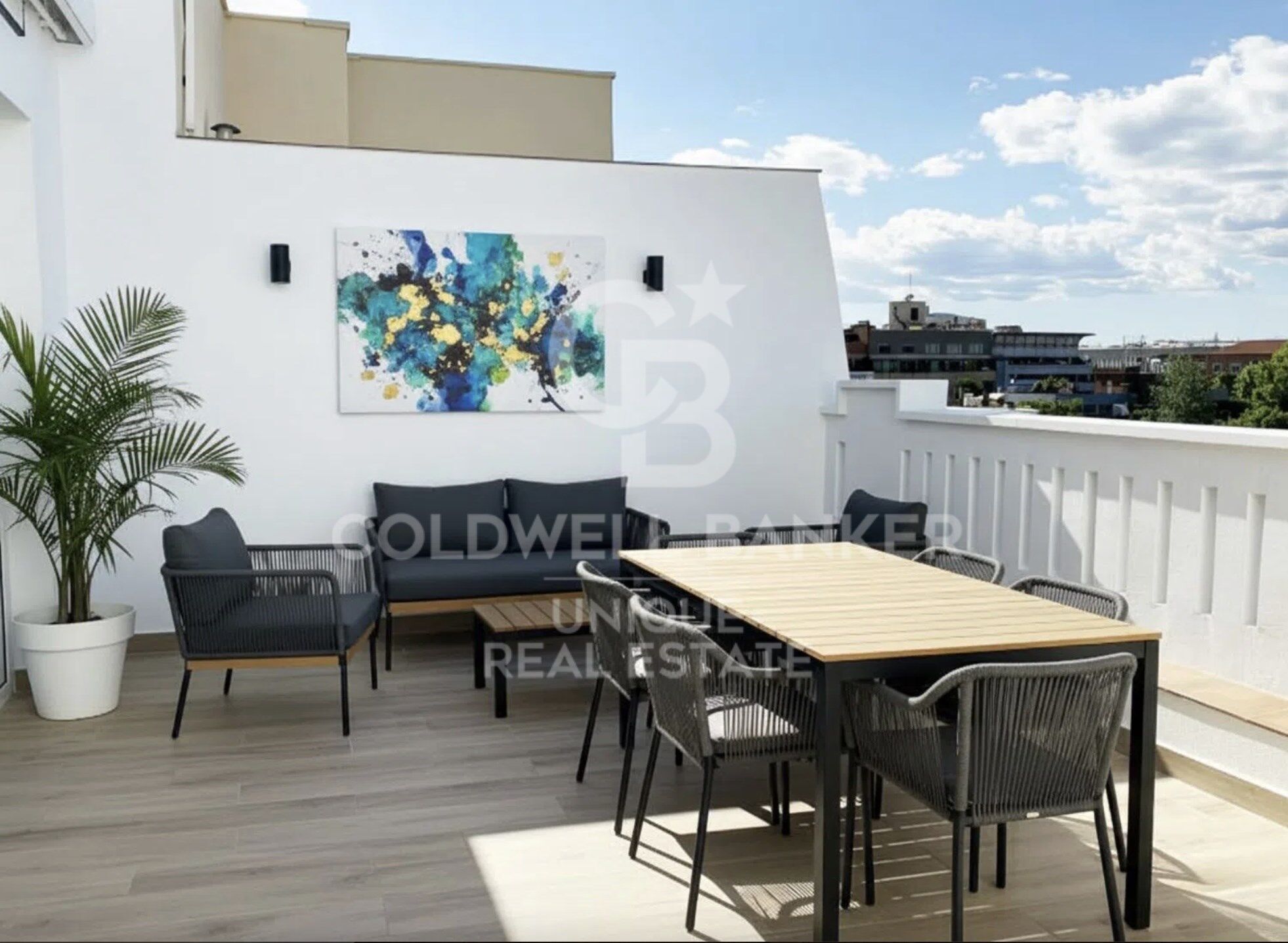 2-bedroom penthouse with terrace in Castellana, Madrid