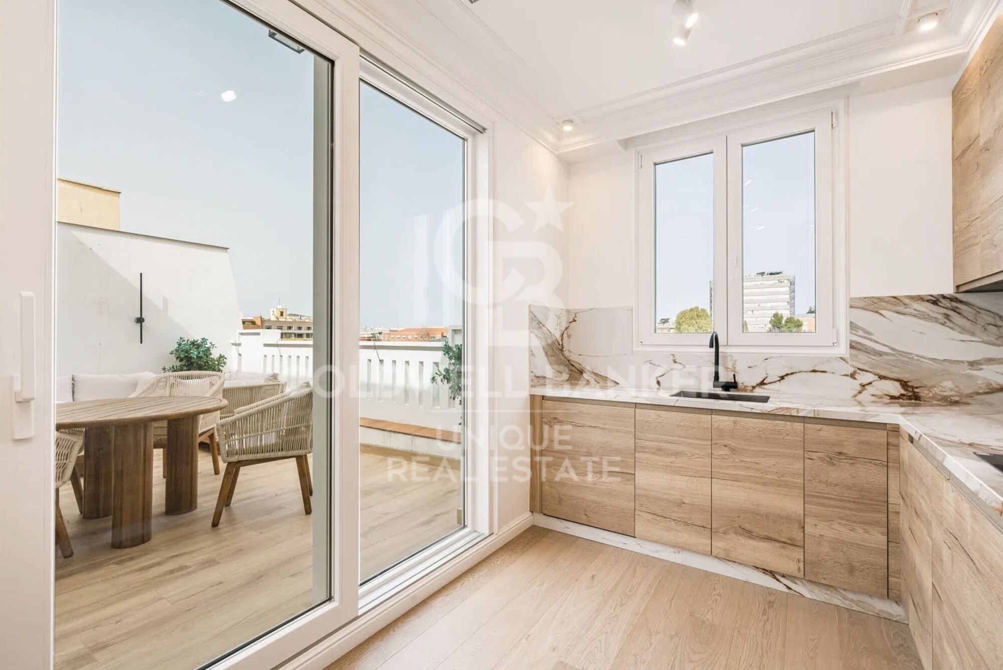2-Schlafzimmer-Penthouse mit Terrasse in Castellana, Madrid