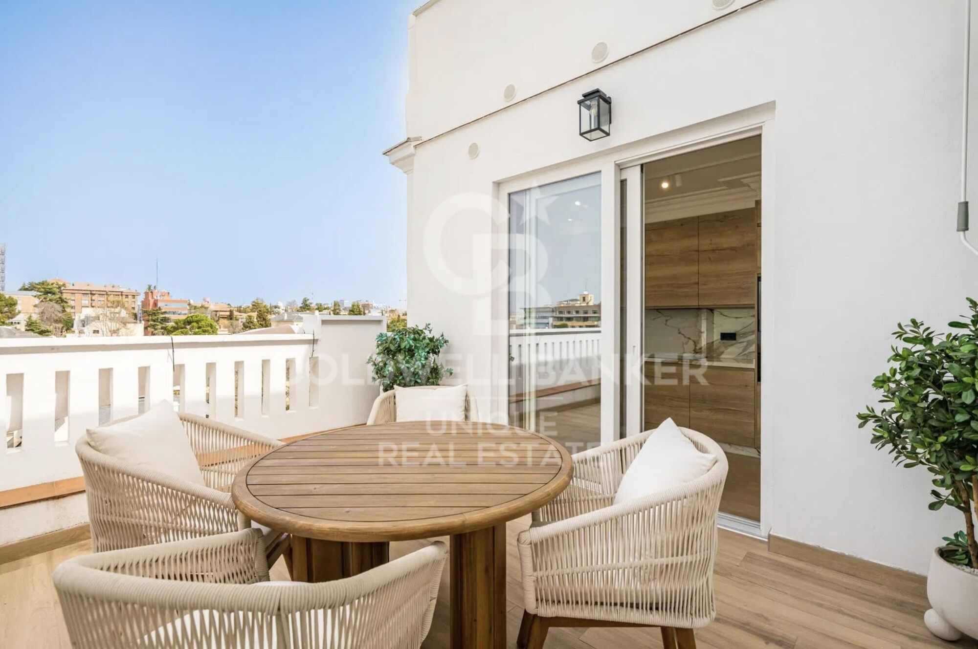 2-Schlafzimmer-Penthouse mit Terrasse in Castellana, Madrid