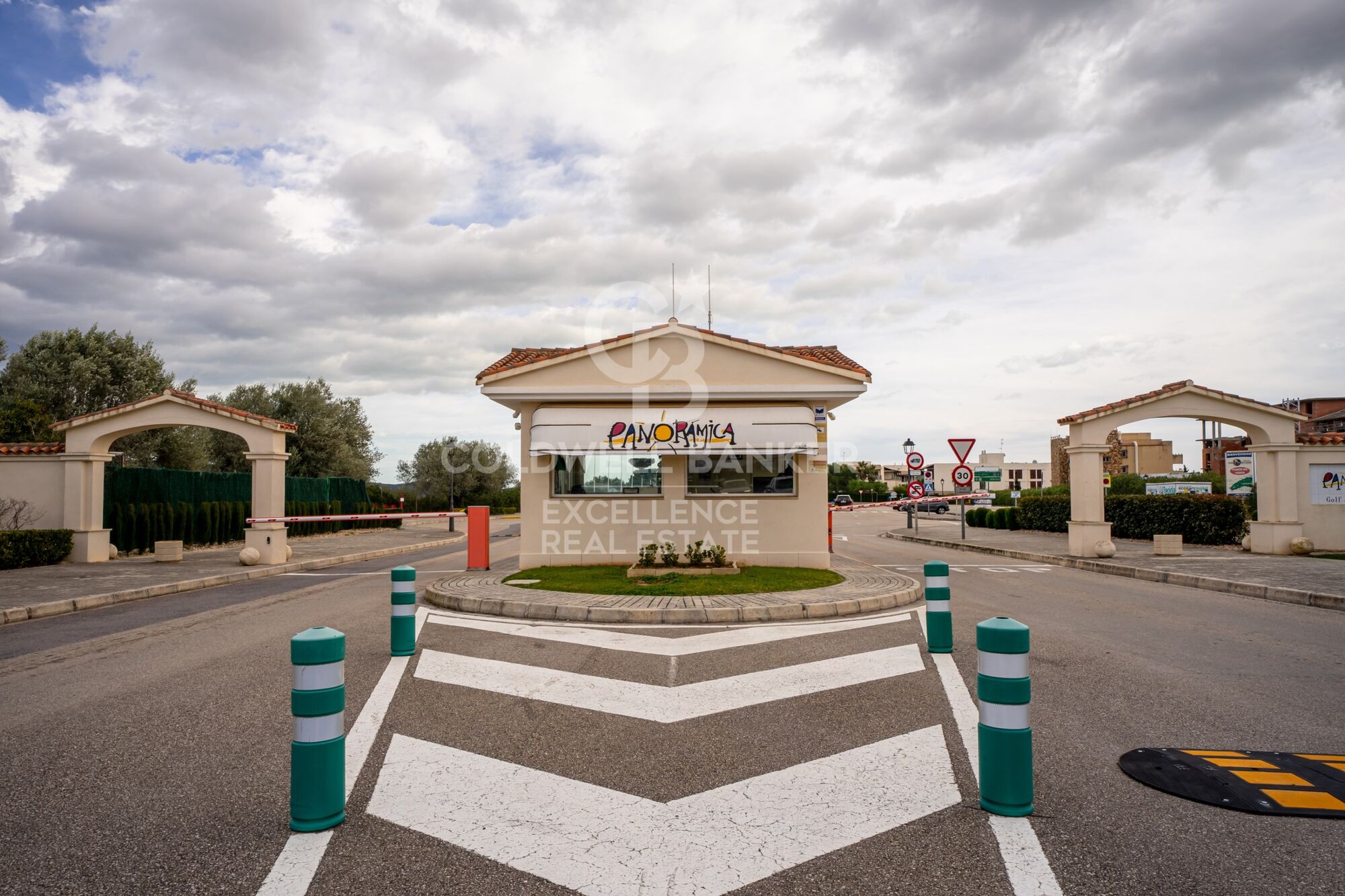 Chalet Adosado en Urb. Panorámica Golf, Sant Jordi - Castellón.