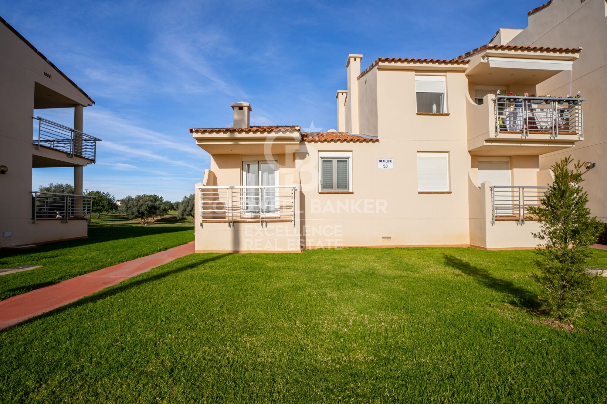Chalet Adosado en Urb. Panorámica Golf, Sant Jordi - Castellón.