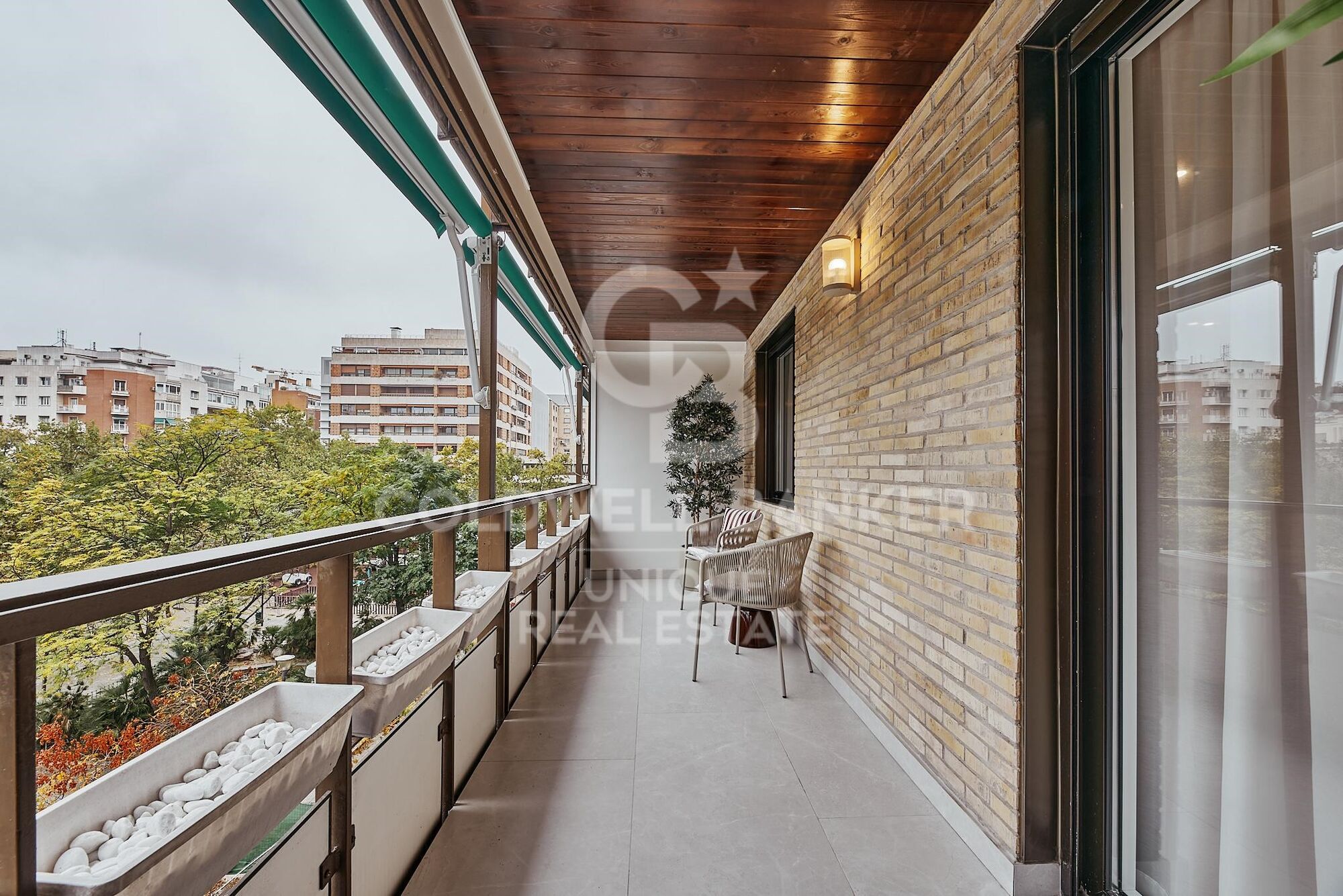 Appartement extérieur rénové avec 3 chambres, terrasse et garage à Lista, Madrid
