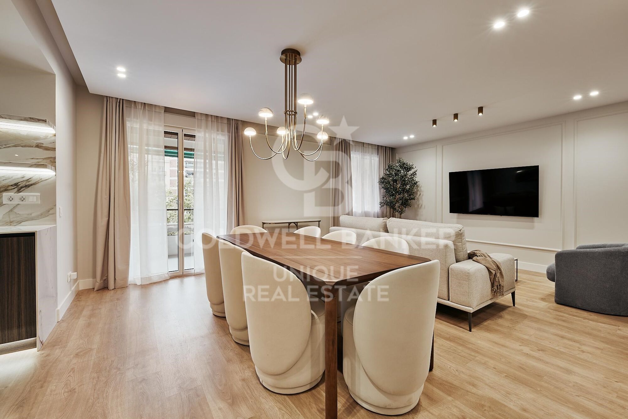 Appartement extérieur rénové avec 3 chambres, terrasse et garage à Lista, Madrid