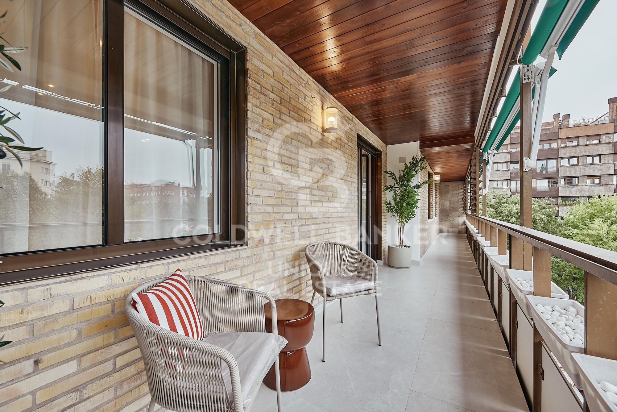 Appartement extérieur rénové avec 3 chambres, terrasse et garage à Lista, Madrid