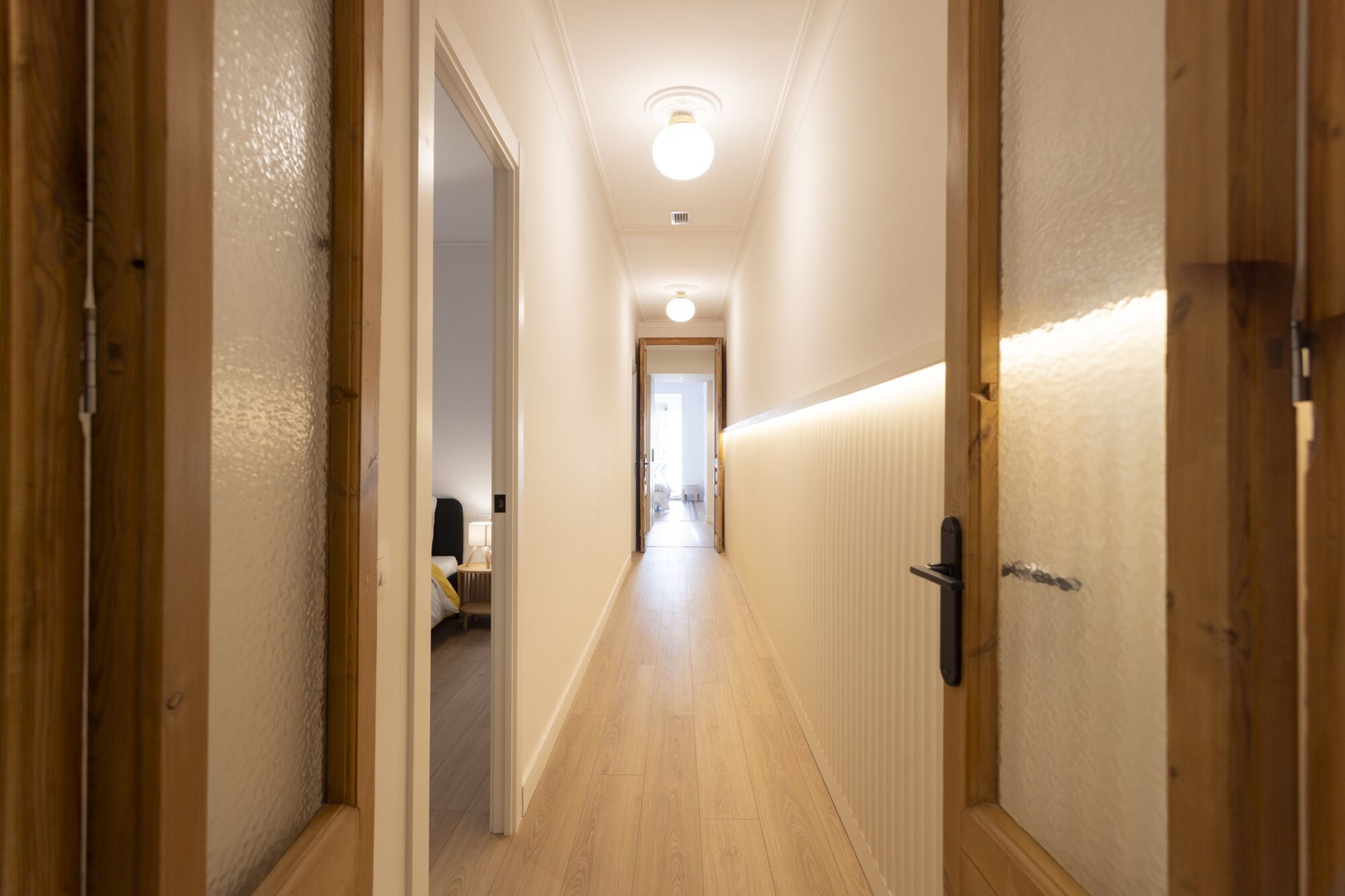Fully renovated top floor apartment in Quadrat d'or