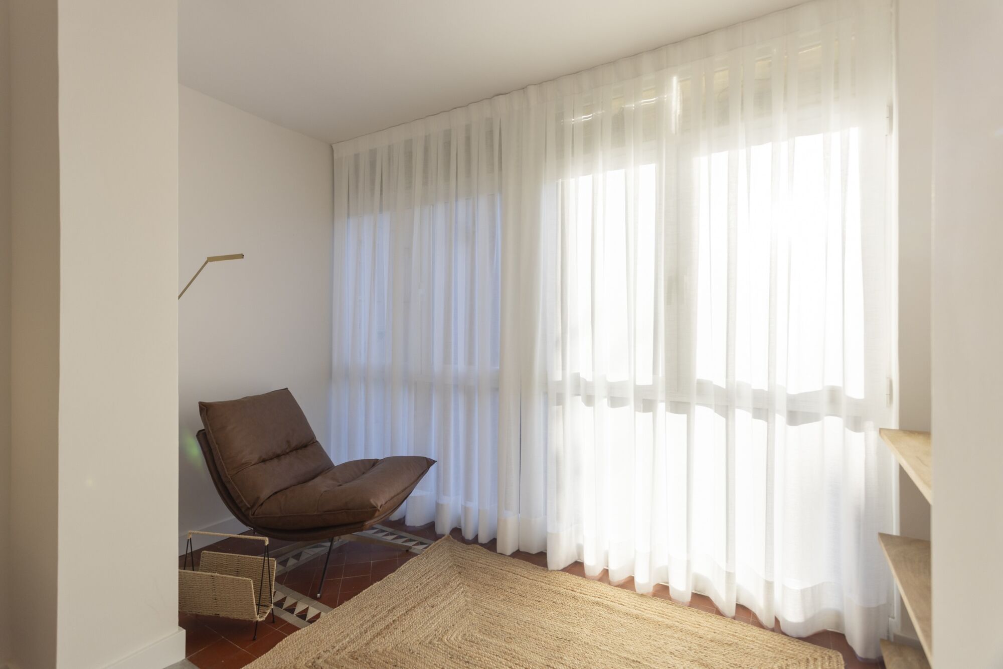 Fully renovated top floor apartment in Quadrat d'or