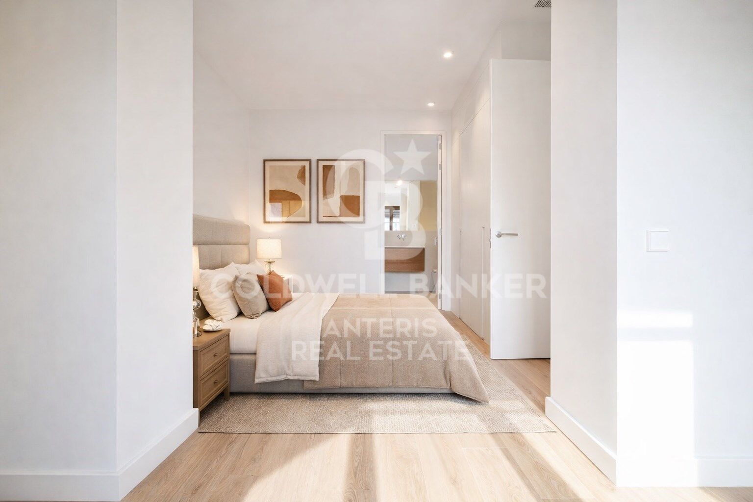 Ático con terraza en ubicación prime junto al Paseo de Gracia