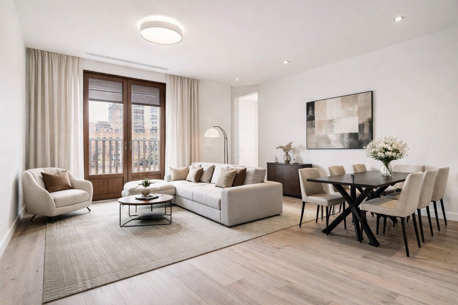 Penthouse with terrace in prime location next to Paseo de Gracia