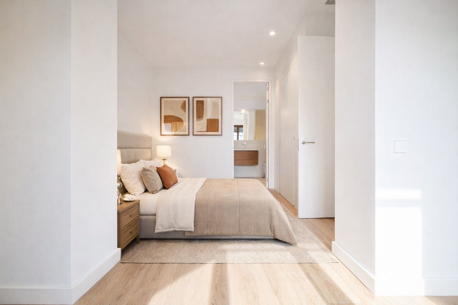 Penthouse with terrace in prime location next to Paseo de Gracia