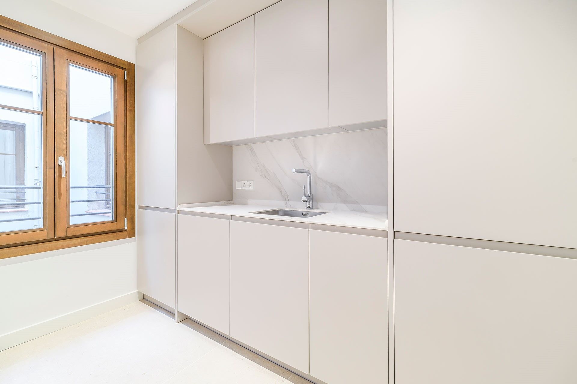 Penthouse with terrace in prime location next to Paseo de Gracia