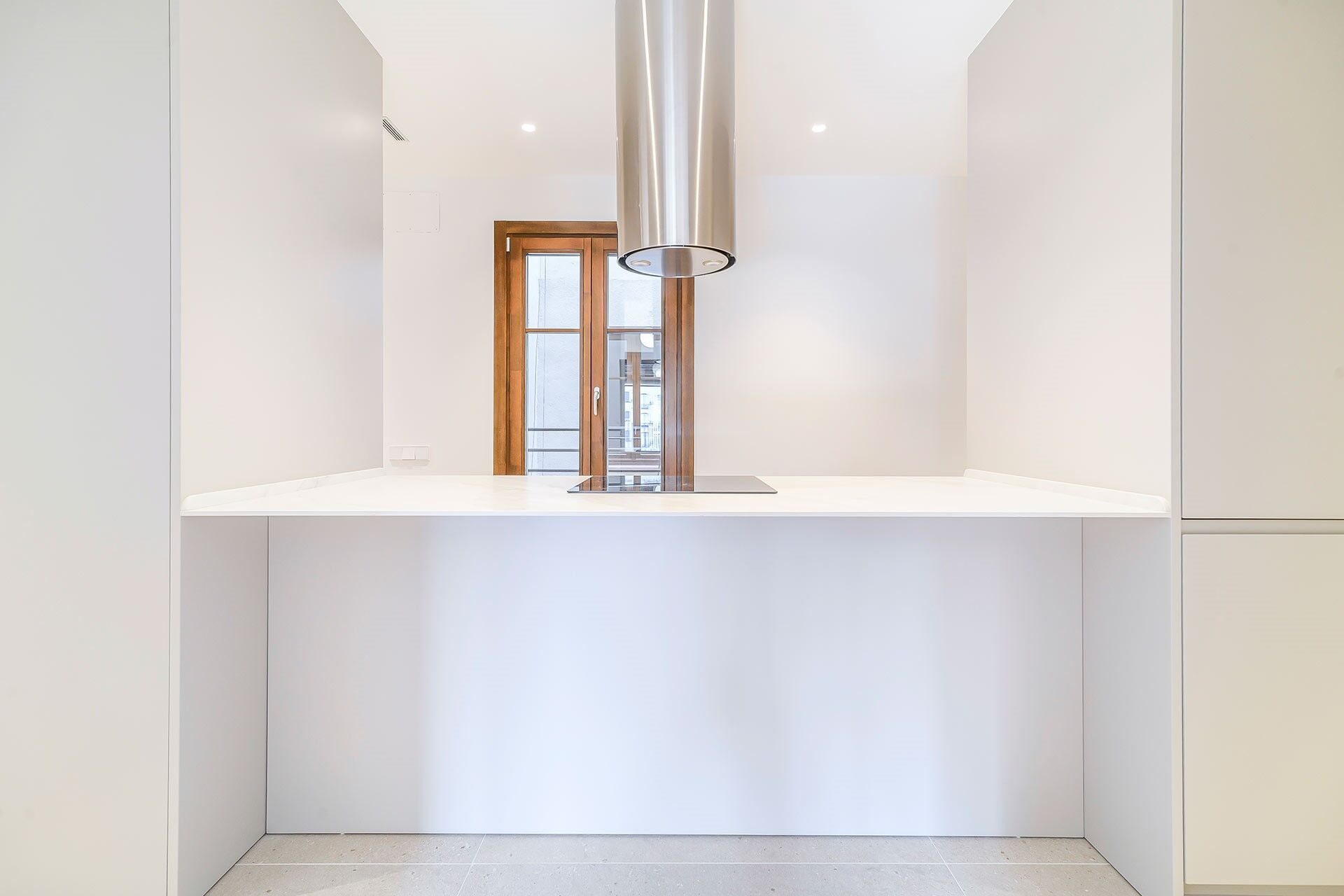 Penthouse with terrace in prime location next to Paseo de Gracia