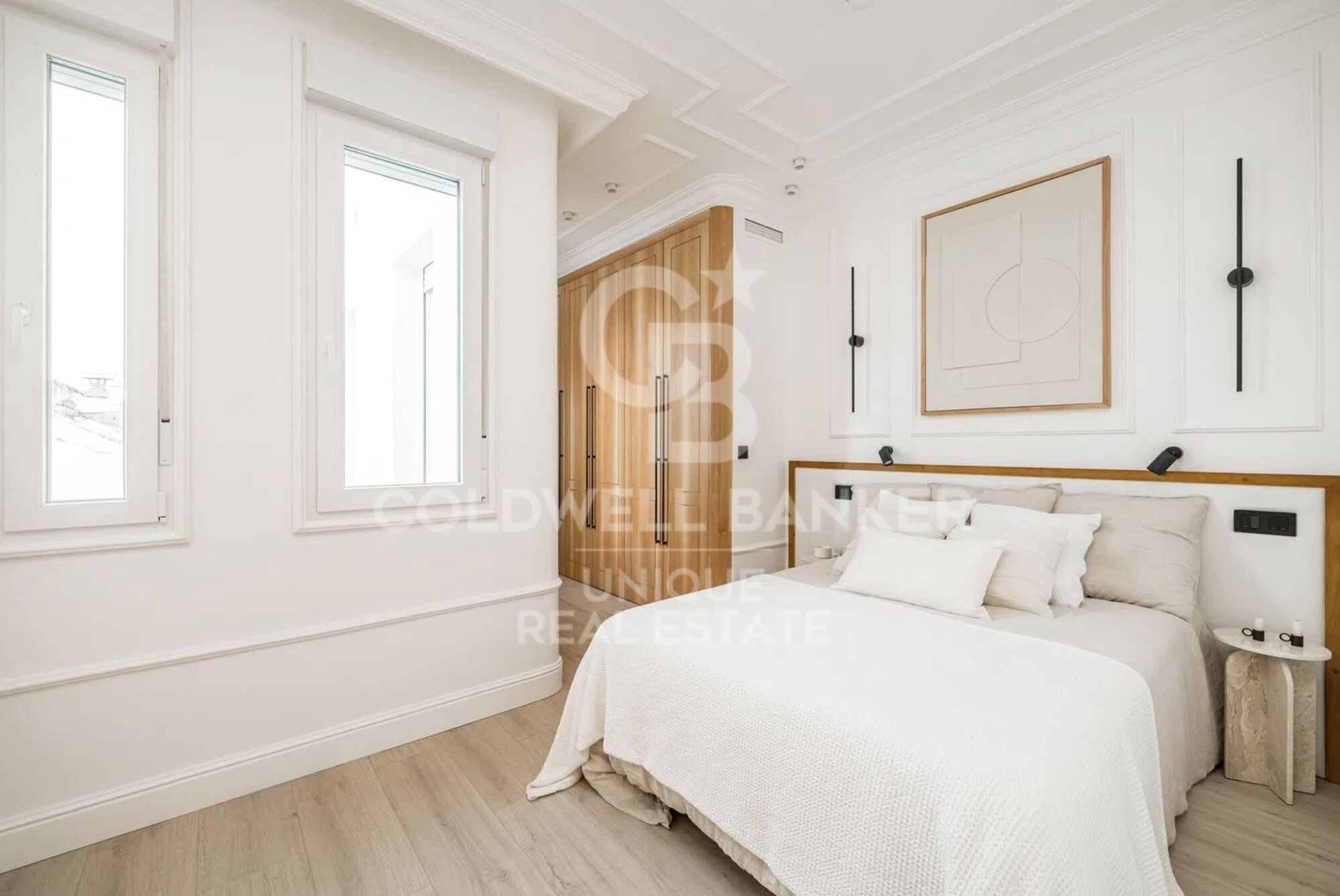 Two-bedroom penthouse with terrace in Goya, Madrid