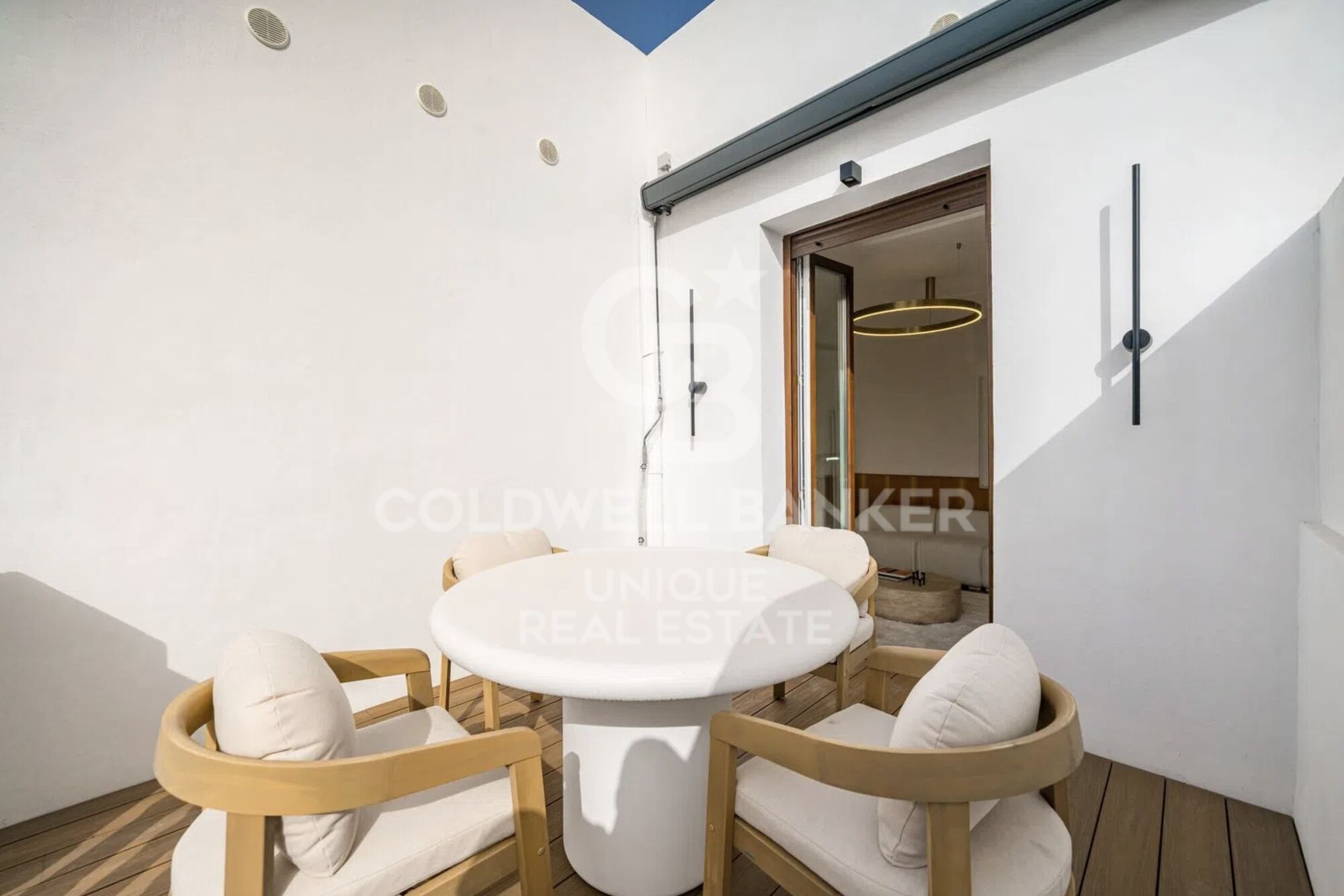 Two-bedroom penthouse with terrace in Goya, Madrid