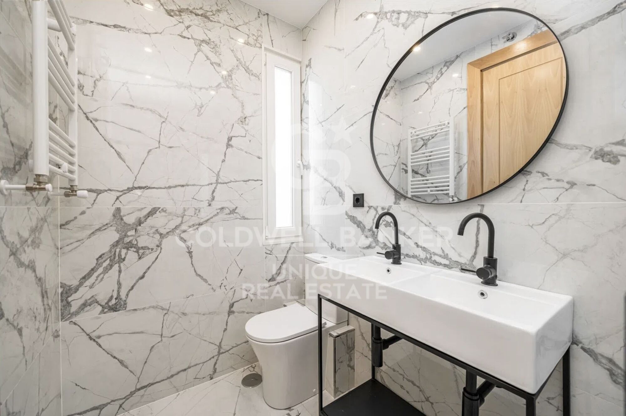 Two-bedroom penthouse with terrace in Goya, Madrid