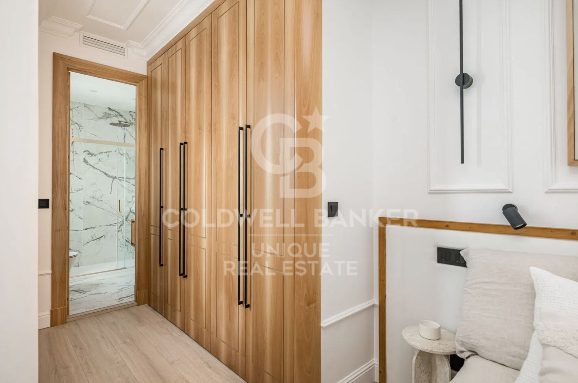 Two-bedroom penthouse with terrace in Goya, Madrid