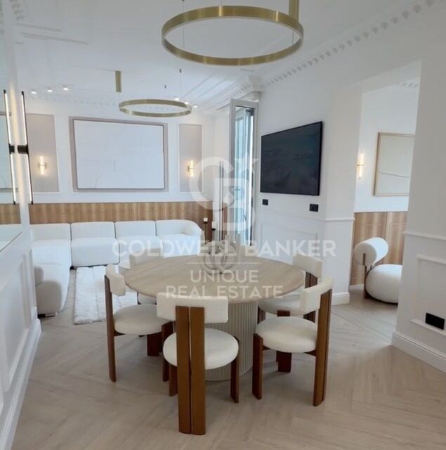 Two-bedroom penthouse with terrace in Goya, Madrid