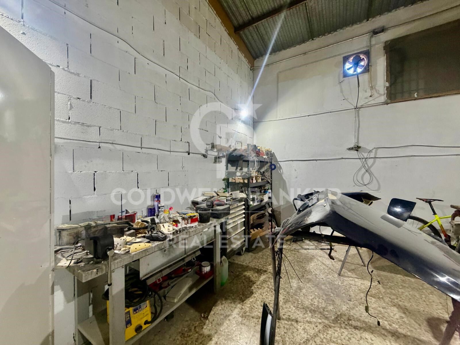 Traspaso de negocio de chapa y pintura totalmente equipado en Nueva Andalucía