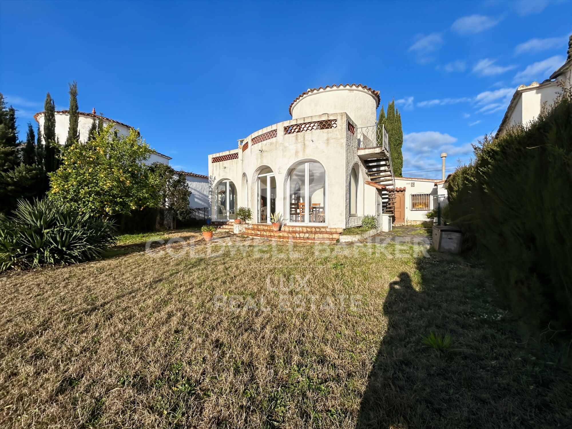 Haus mit Liegeplatz und Blick auf den Kanal wird in Empuriabrava renoviert