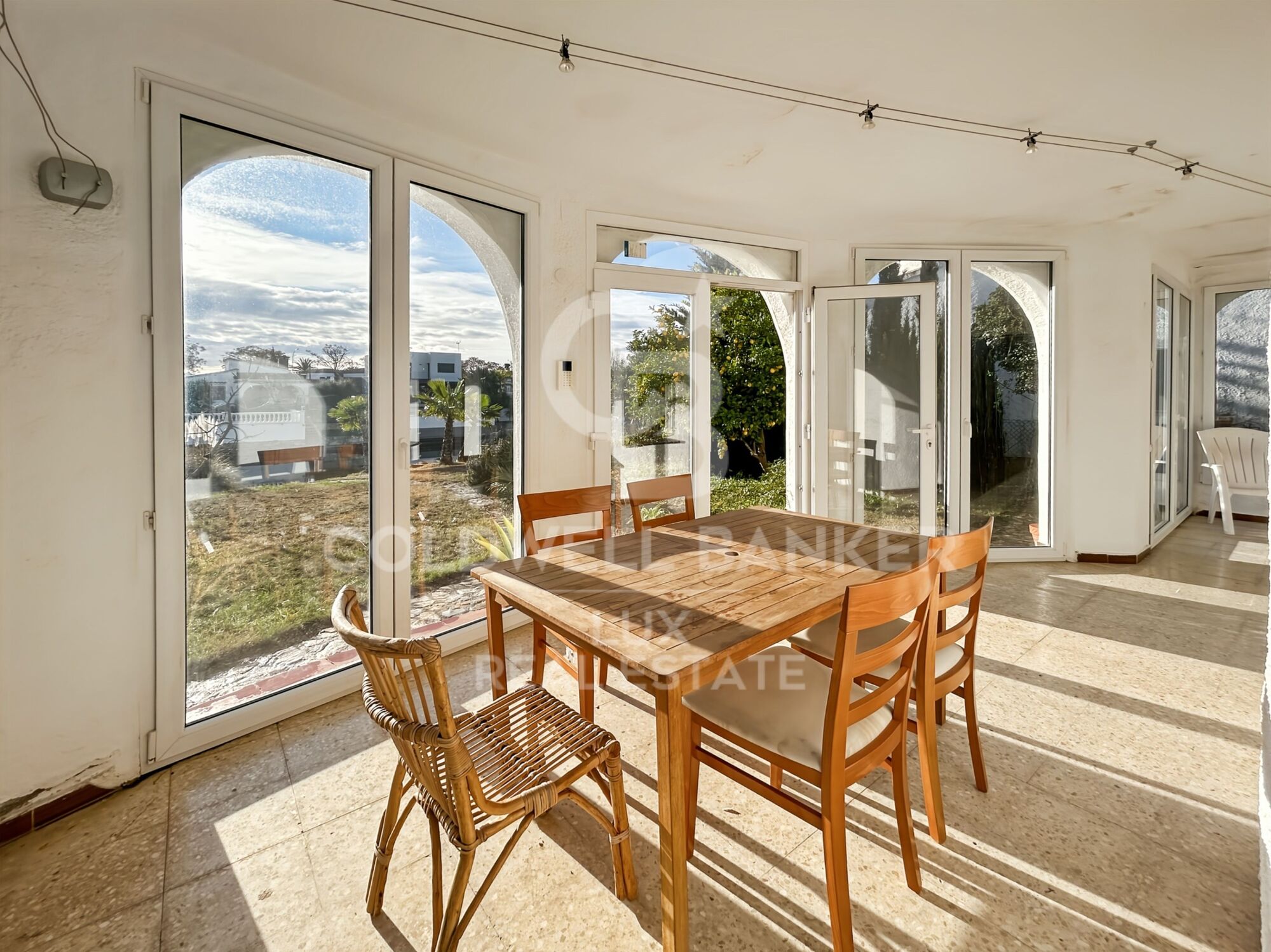 Haus mit Liegeplatz und Blick auf den Kanal wird in Empuriabrava renoviert
