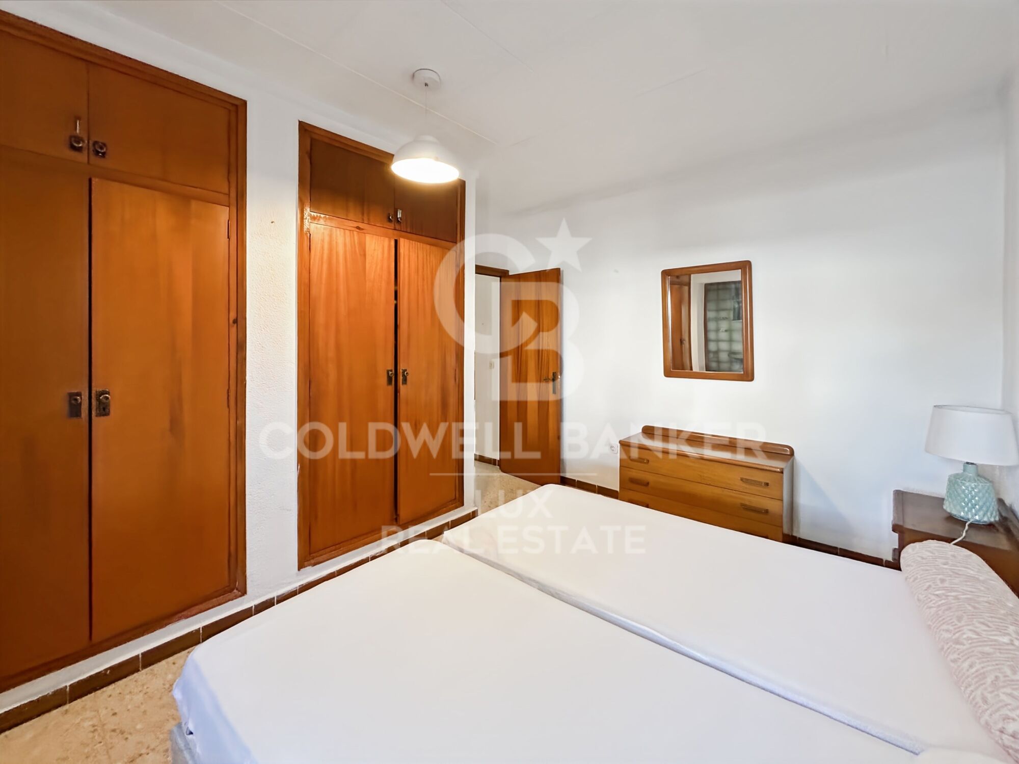 Haus mit Liegeplatz und Blick auf den Kanal wird in Empuriabrava renoviert